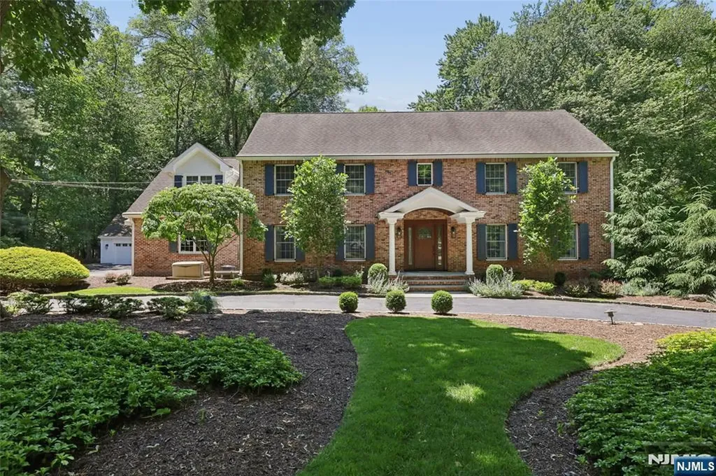 27 Duane Lane Demarest NJ 07627