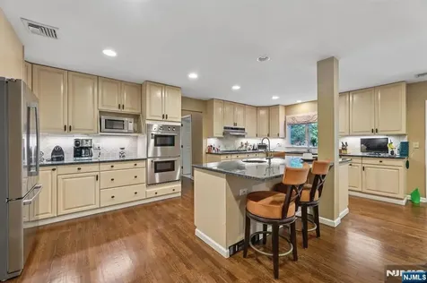 27 Duane Lane Demarest NJ 07627