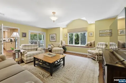 27 Duane Lane Demarest NJ 07627