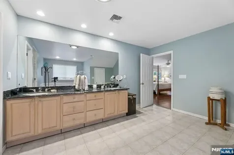 27 Duane Lane Demarest NJ 07627
