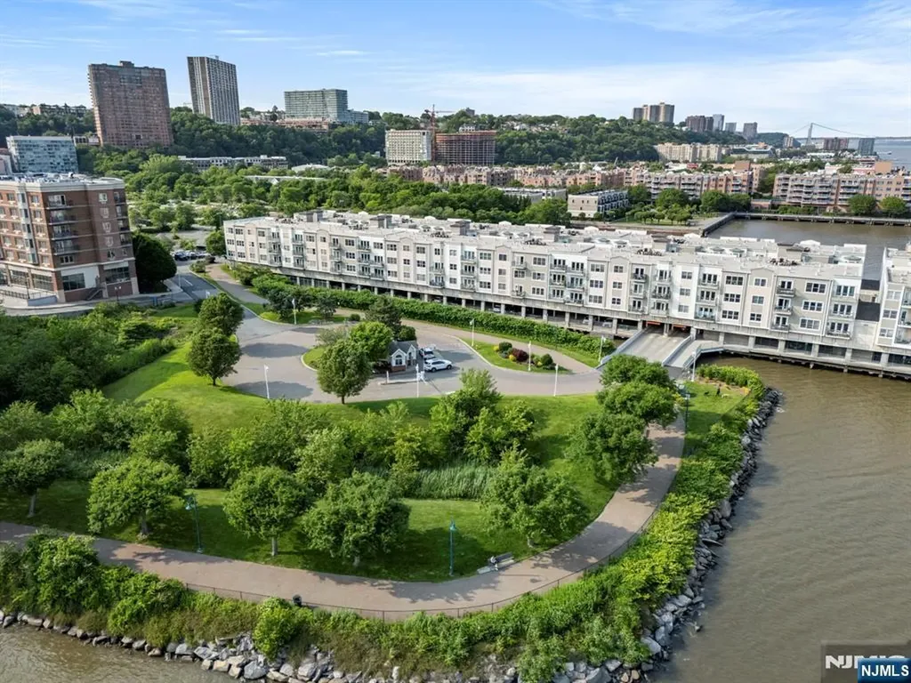 108 The Promenade Edgewater NJ 07020