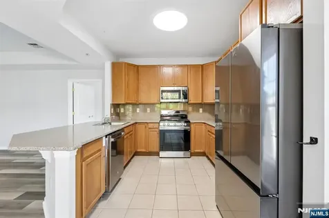9104 Ravenscroft Road Clifton NJ 07013