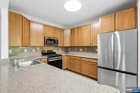 9104 Ravenscroft Road Clifton NJ 07013