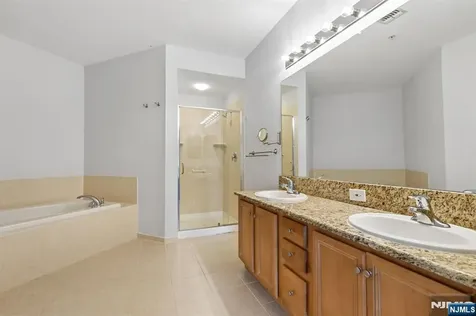 9104 Ravenscroft Road Clifton NJ 07013
