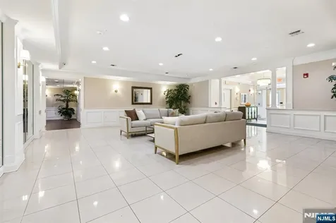 9104 Ravenscroft Road Clifton NJ 07013