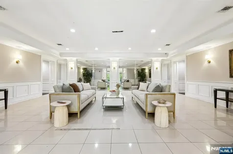 9104 Ravenscroft Road Clifton NJ 07013