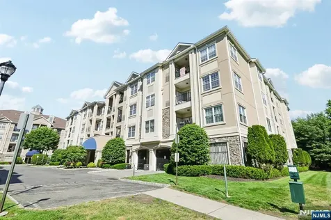 9104 Ravenscroft Road Clifton NJ 07013