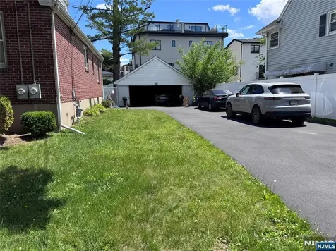 816 Kingsland Lane Fort Lee NJ 07024