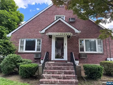 816 Kingsland Lane Fort Lee NJ 07024