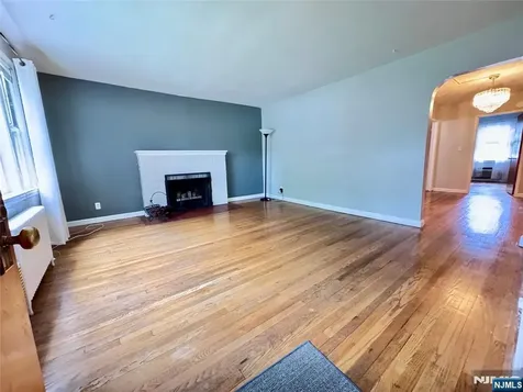 816 Kingsland Lane Fort Lee NJ 07024