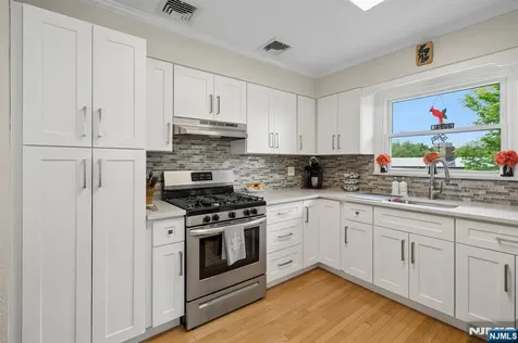 95 Park Place Kearny NJ 07032