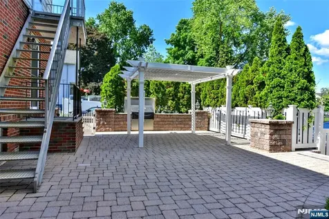 24 Maple Avenue Waldwick NJ 07463