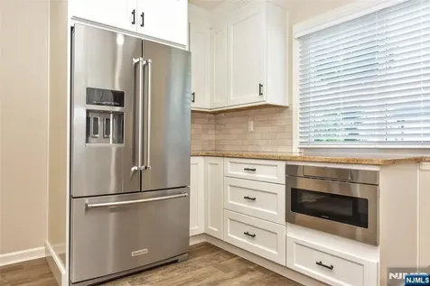 24 Maple Avenue Waldwick NJ 07463