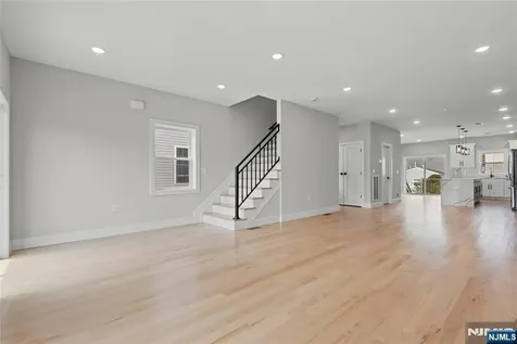 403A Maple Kearny NJ 07032