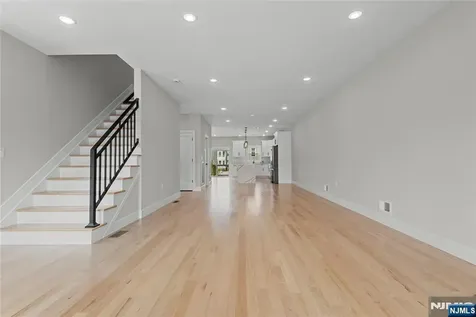 403A Maple Kearny NJ 07032