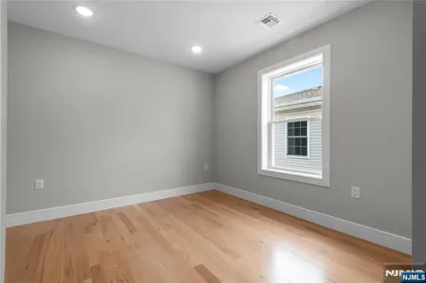 403A Maple Kearny NJ 07032
