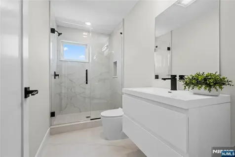 403A Maple Kearny NJ 07032