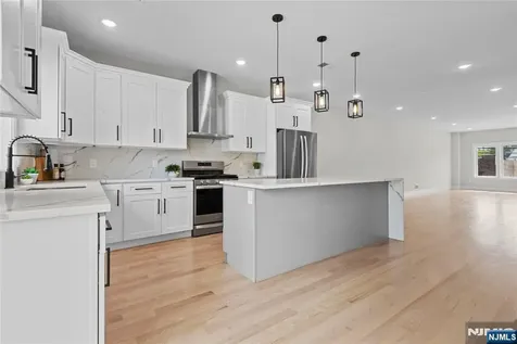 403A Maple Kearny NJ 07032