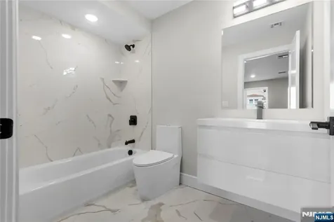 403A Maple Kearny NJ 07032