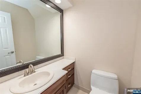 68 Mandeville Drive Wayne NJ 07470
