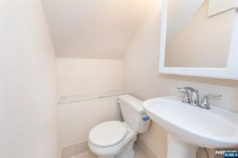 68 Mandeville Drive Wayne NJ 07470