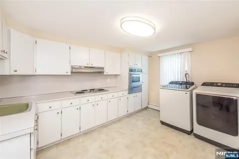 68 Mandeville Drive Wayne NJ 07470