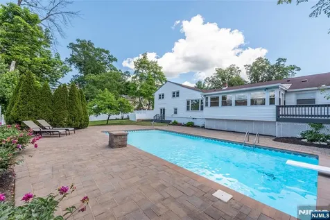 68 Mandeville Drive Wayne NJ 07470