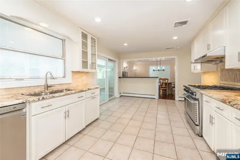 68 Mandeville Drive Wayne NJ 07470