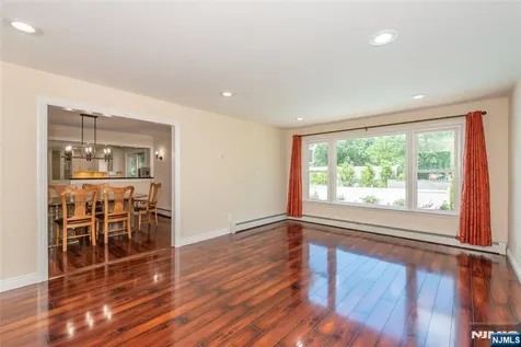 68 Mandeville Drive Wayne NJ 07470