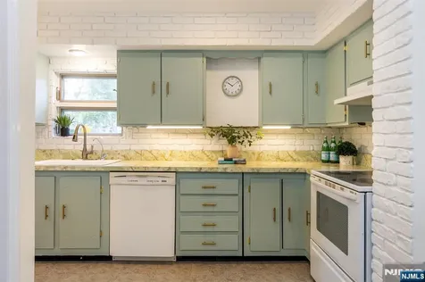 42 Johnson Avenue Bloomfield NJ 07003
