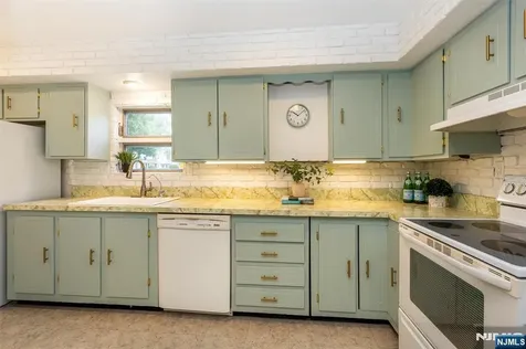 42 Johnson Avenue Bloomfield NJ 07003