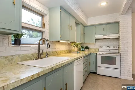 42 Johnson Avenue Bloomfield NJ 07003