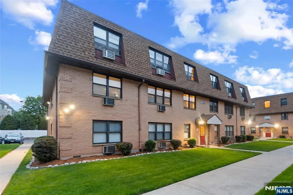 29 N End Drive Secaucus NJ 07094