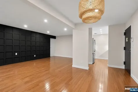 29 N End Drive Secaucus NJ 07094