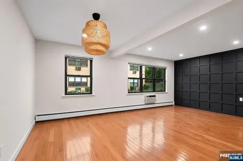 29 N End Drive Secaucus NJ 07094