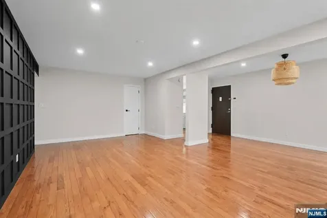 29 N End Drive Secaucus NJ 07094