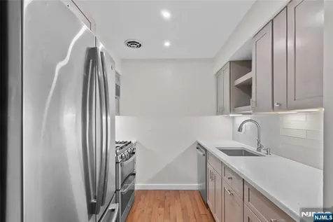 29 N End Drive Secaucus NJ 07094