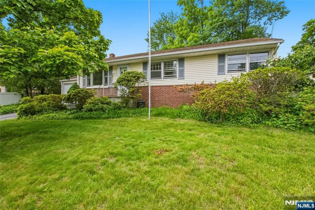 138 Wortendyke Avenue Emerson NJ 07630