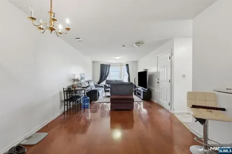 606 19th Street Newark NJ 07103