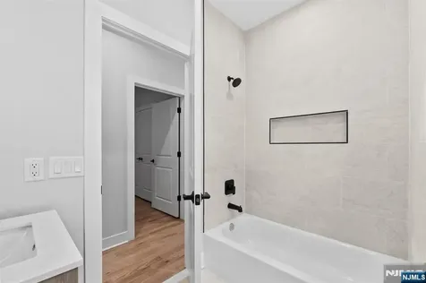 441 John Street East Newark NJ 07029