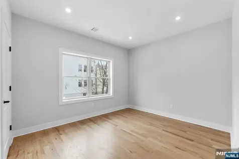 441 John Street East Newark NJ 07029