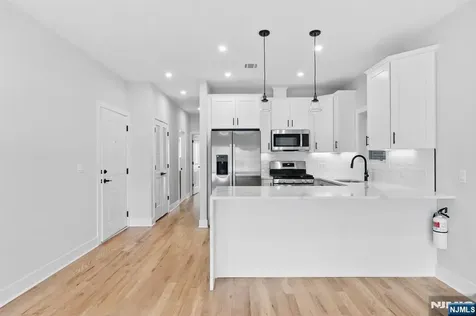 441 John Street East Newark NJ 07029