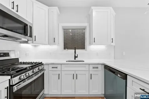 441 John Street East Newark NJ 07029