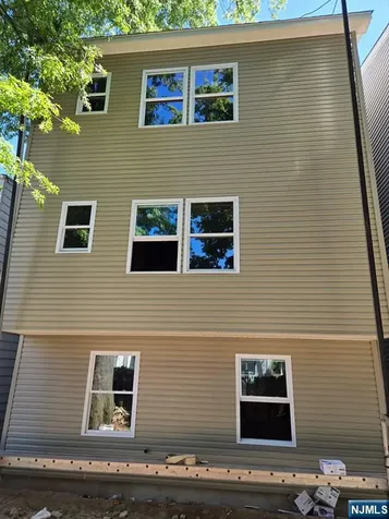 16 Cliff Street Newark NJ 07106