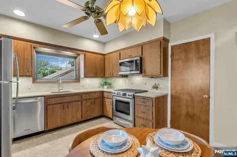 122 Herbert Avenue Closter NJ 07624