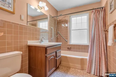 122 Herbert Avenue Closter NJ 07624