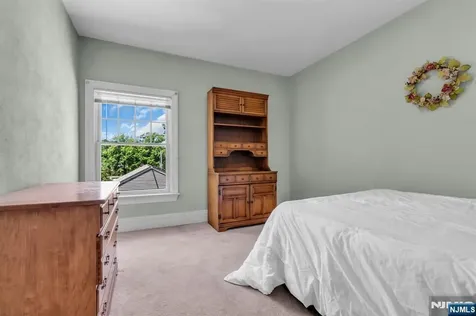 122 Herbert Avenue Closter NJ 07624
