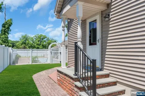 122 Herbert Avenue Closter NJ 07624