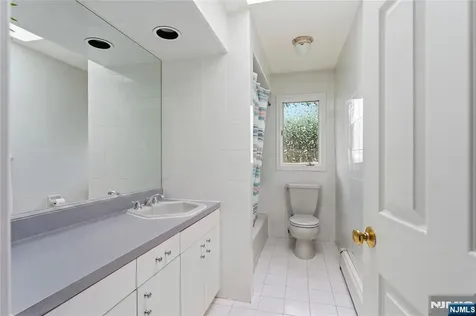 767 Kingsland Avenue Ridgefield NJ 07657