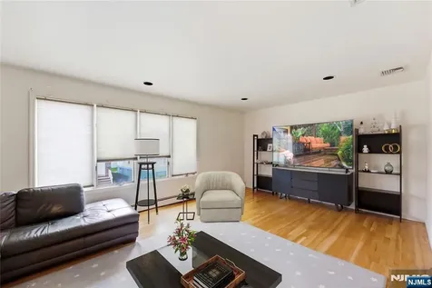 767 Kingsland Avenue Ridgefield NJ 07657